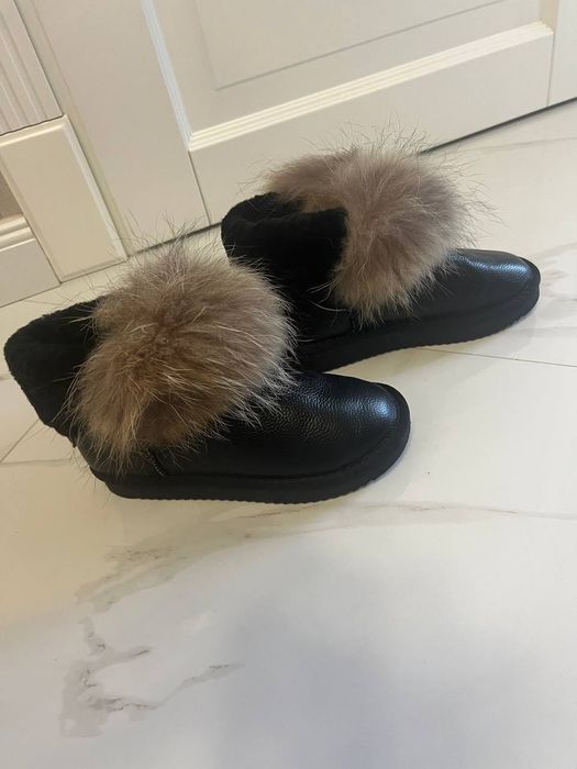 Уги жіночі 37 розмір