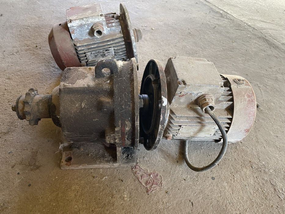 Продам мотори та редуктор 3,2кВТ