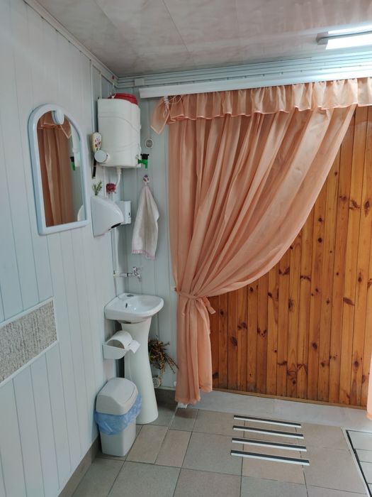 продаю капитальный кирпичный гараж