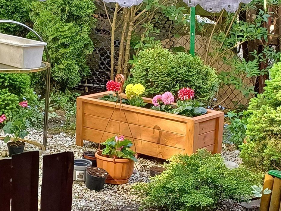 Donica ogrodowa sosnowa