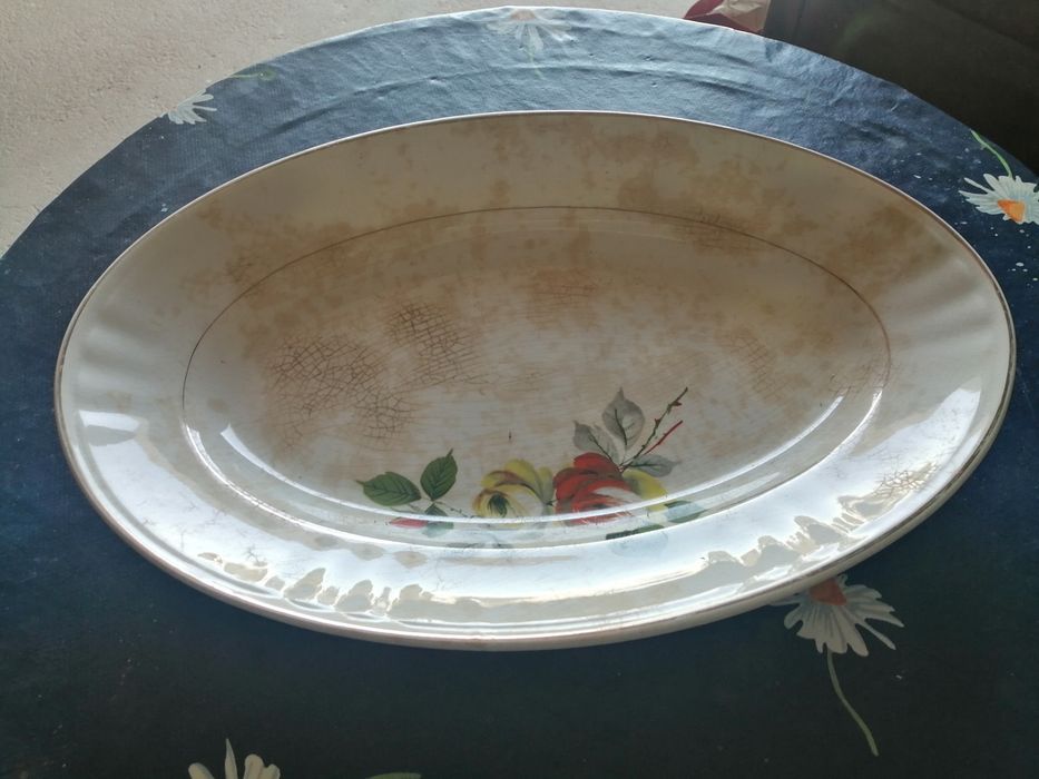 Antique Dinnerware Set432328674745395204