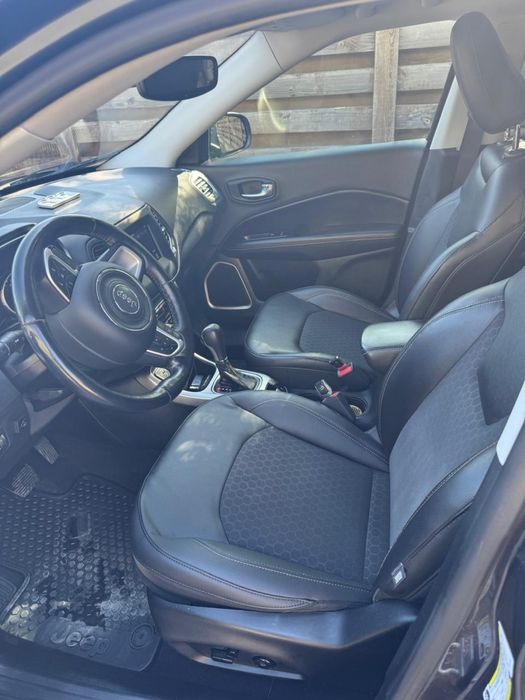Jeep compass 2018 latitude