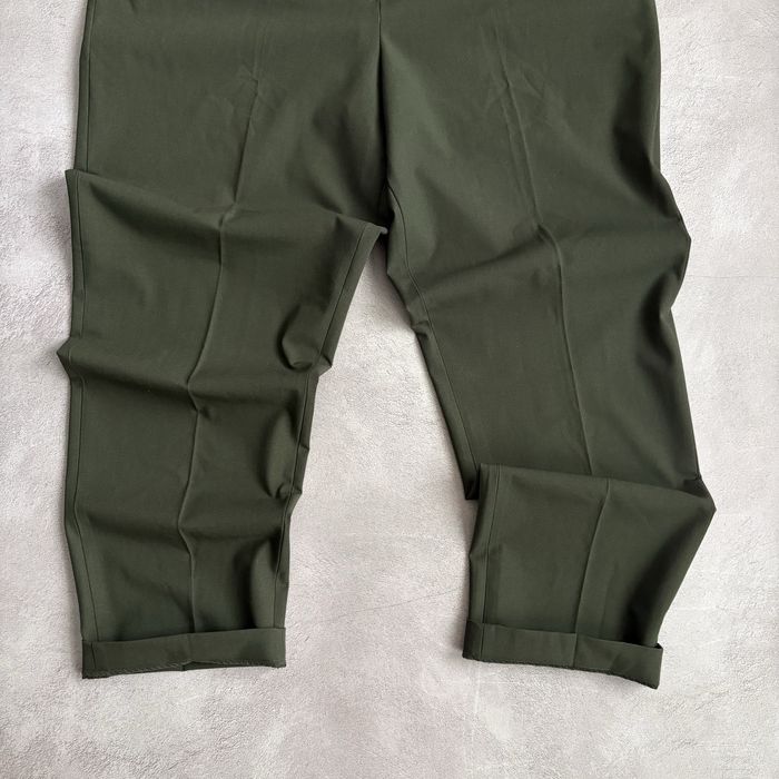 Uniqlo PNT Khaki