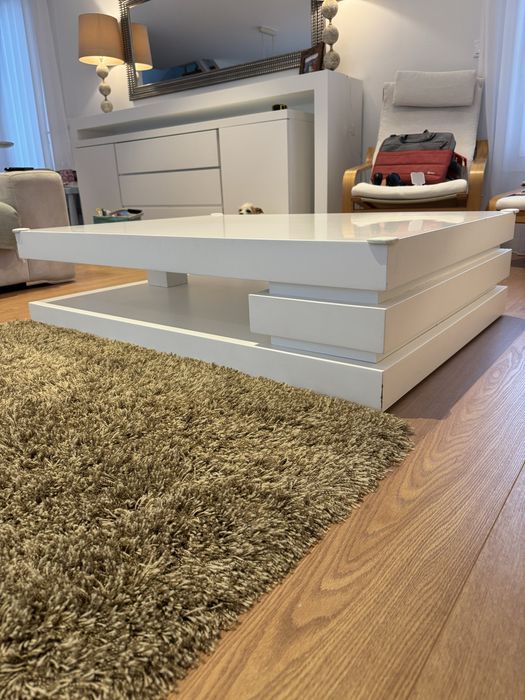 Centro de mesa de sala lacado a branco