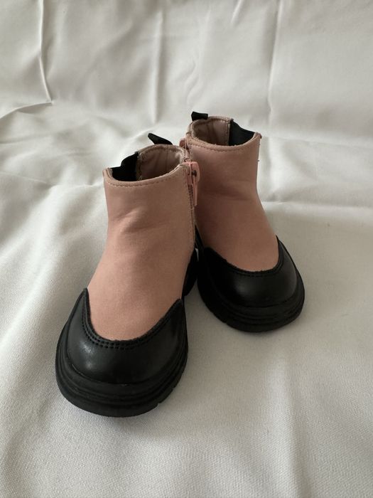 Черевички для дівчинки