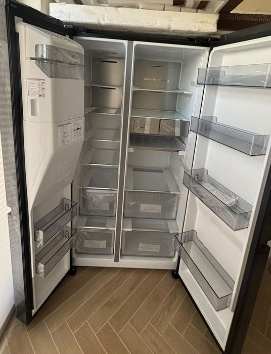 Nowa Lodówka HISENSE RS818N4TFE Side by Side No Frost
