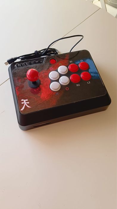 Arcade stick com custom skin e botoes sanwa PC/PS3/PS4
