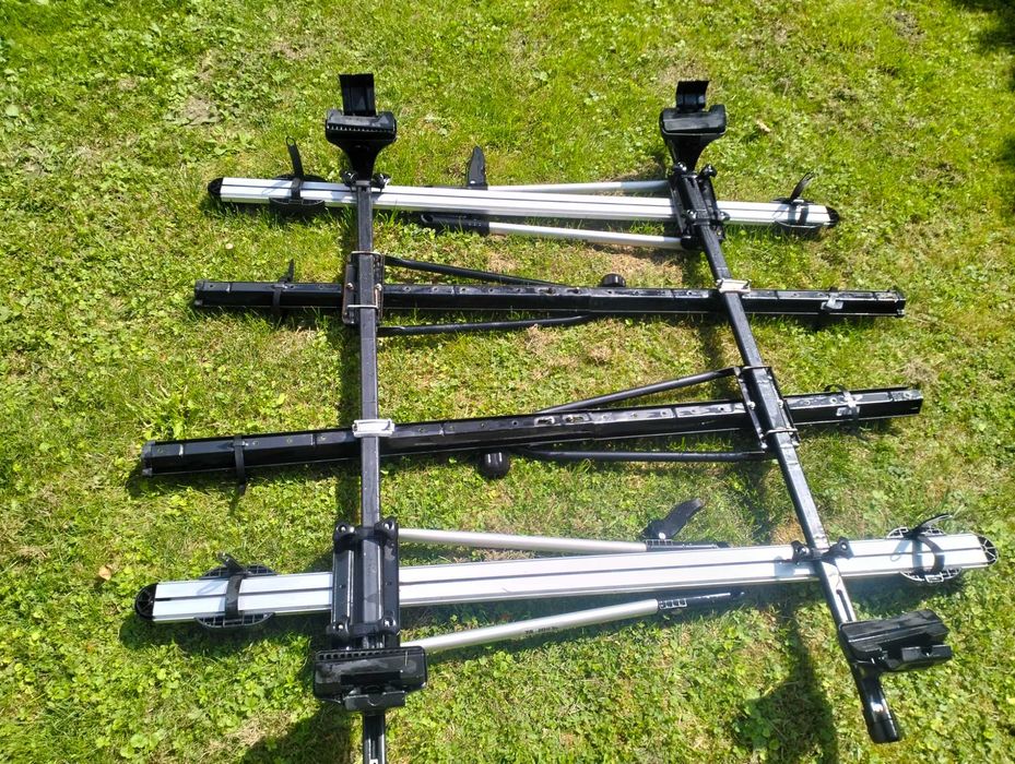 Bagażnik dachowy Thule + 4 uchwyty rowerowe
