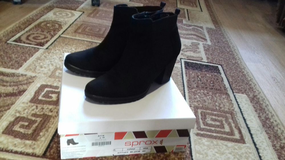 Новые Замшевые ботинки (Осенние )