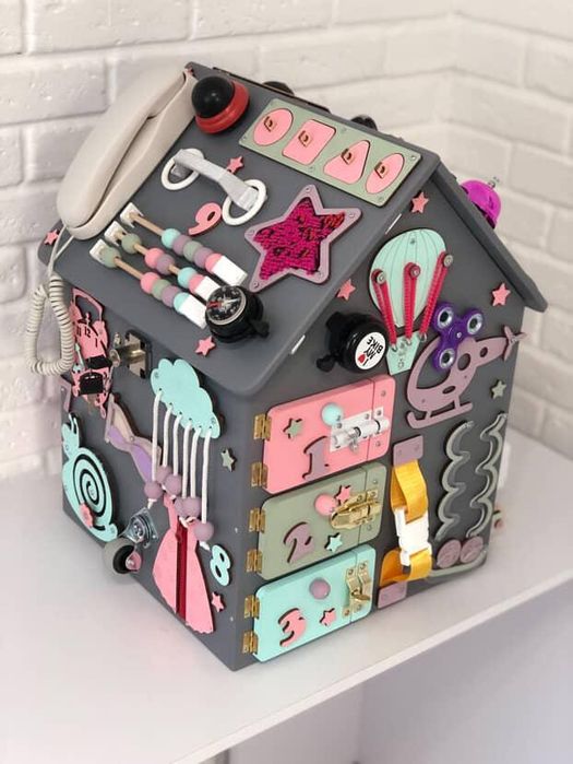 Бізікуб Бізібудиночок Бізіборд