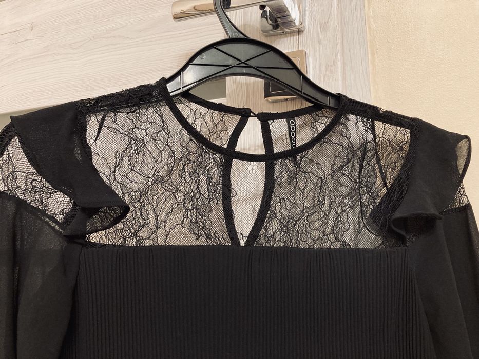 Elegancka Czarna Sukienka Damska