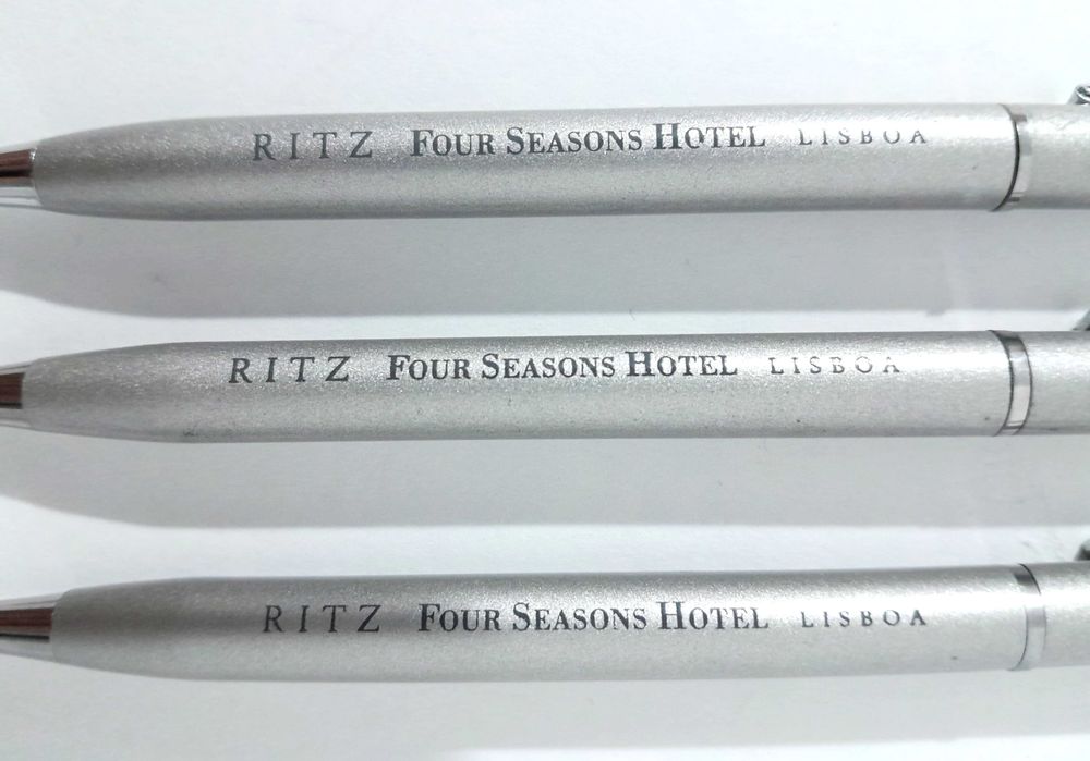 Pack de 3 canetas esferográficas c/publicidade Ritz Four Seasons Hotel