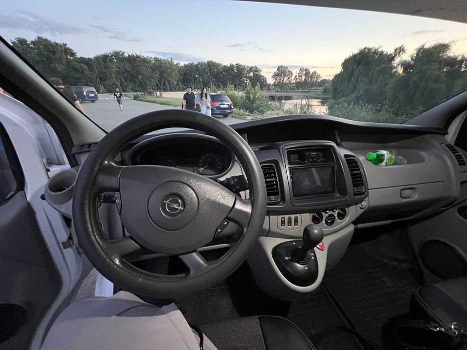 Продам OPEL Vivaro