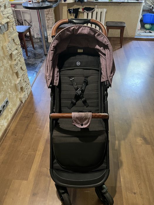 Продам дитячу коляску.