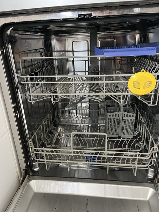 Vendo maquina lavar Loica 14 servicos