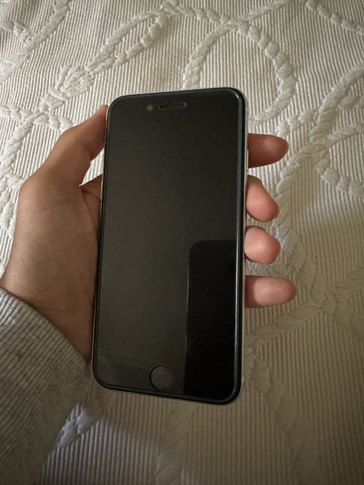 Iphone SE 2020 branco quase novo