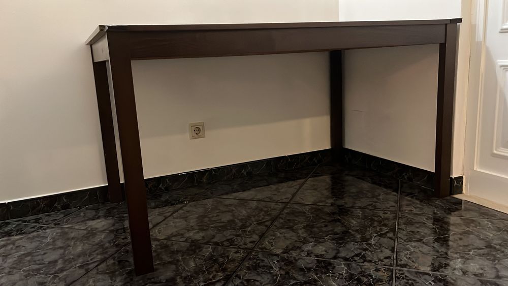 Vende-se mesa em bom estado