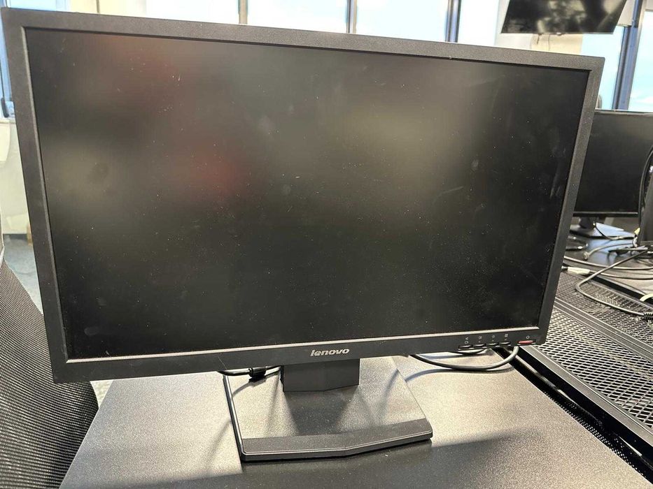 Monitor Lenovo	LT2423wC TANIO
