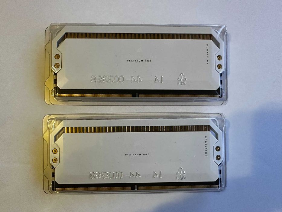 Corsair Dominator Platinum RGB DDR5 32GB (2x16GB) 6200 MHz CL36 White – CMT32GX5M2X6200C36W