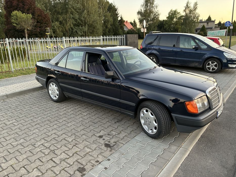 Mercedes-Benz W124