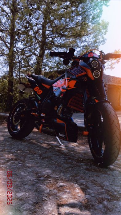 Ktm duke 690 (735cc)