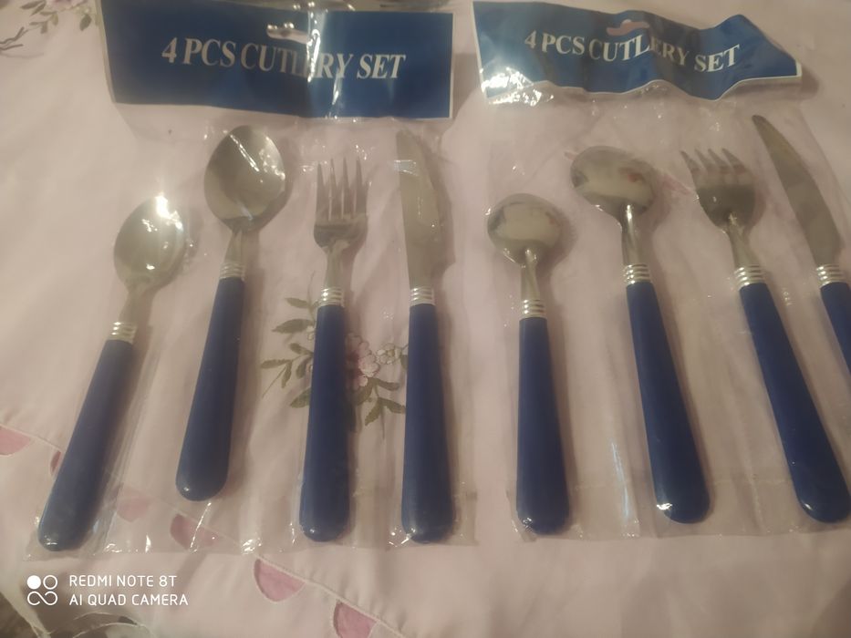 Ножи, вилки, ложки