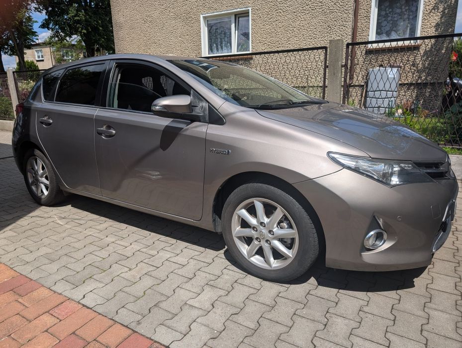 Toyota Auris Hybrid