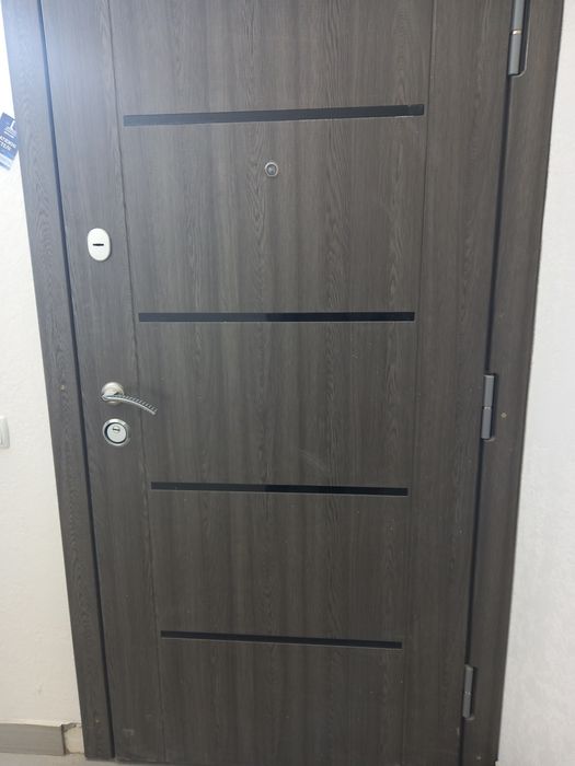 Вхідні двері у квартиру