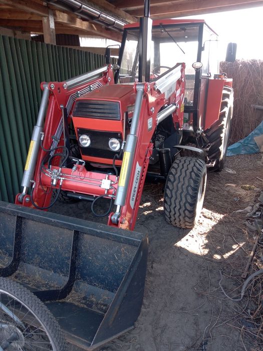Zetor 8011 z turem