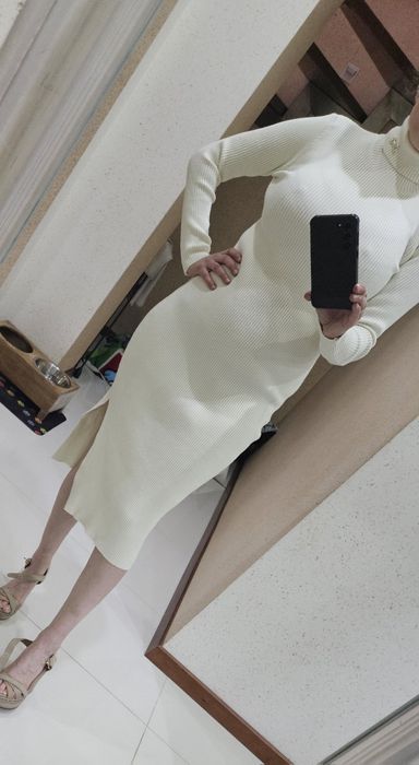 Elisabetta franchi _ dzianinowa sukienka z golfem  ekri M