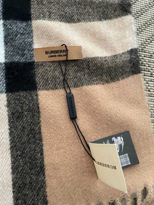 Шарф Burberry бежевий