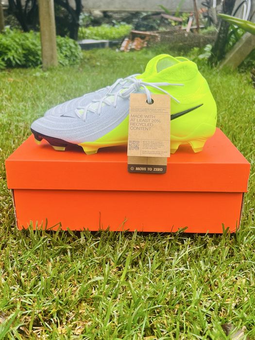 Nike Phantom Luna II Pro FG