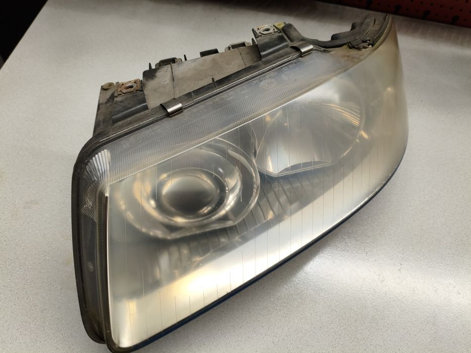 Lampa lewy przód Audi A3 8L lift oryginał wersja europejska