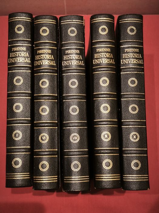 5 volumes (1 repetido) da Pirenne História Universal