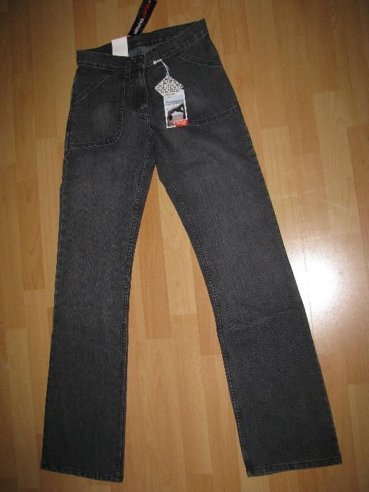 Wrangler Hero spodnie jeans z wysokim stanem - W27-36 x L33