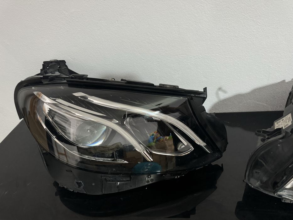 Farois de mercedes E220