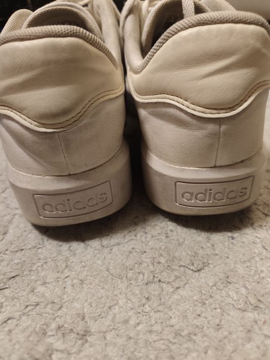 Białe adidasy 39 1/3