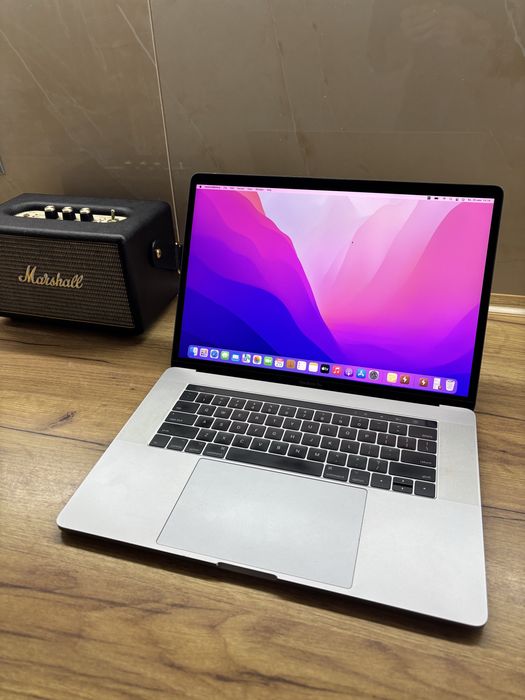 Macbook Pro 15 2016, 16/512  в дуже гарному стані