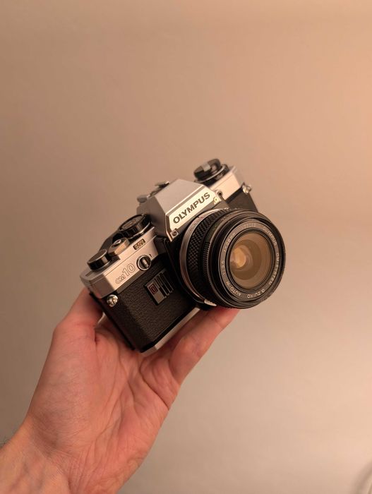 Olympus OM-10 Silver + G.Zuiko Auto-W 28mm f/3.5