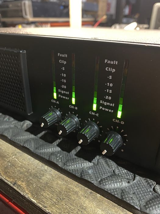 Amplificador T.AMP 4-1300
