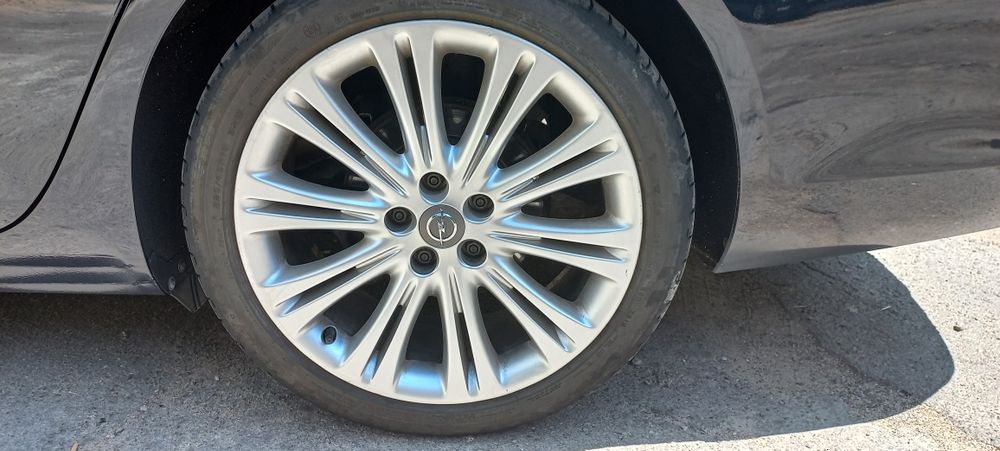 продаю opel insignia
