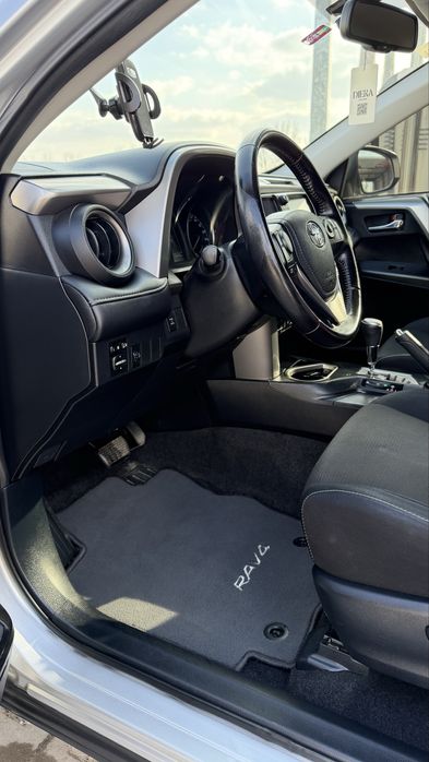 Продам Toyota RAV-4