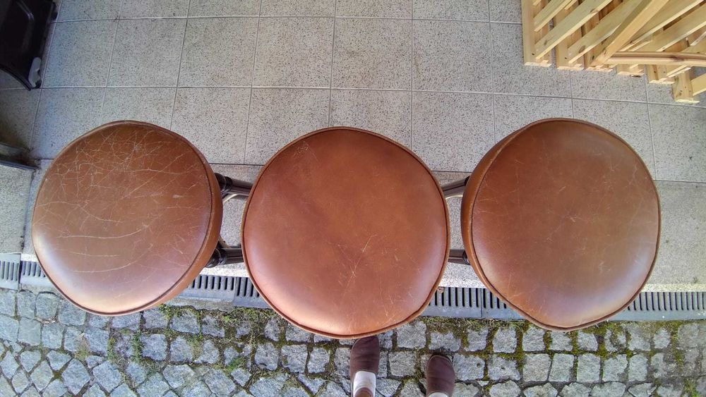 Dois Banco Altos ANOS 70 ELEGANCE (bem conservados)