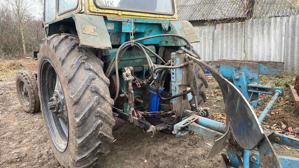 Продам оборотні плуги в доброму стані