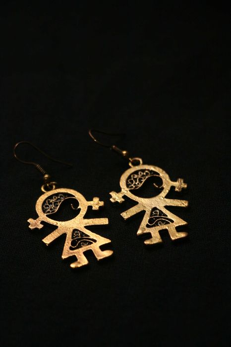 Brincos Bonecas Dourados