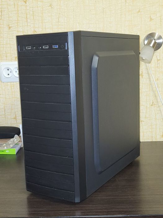 Продам системний блок AMD-6300 /ASUS M5A97 /GIGABYTE HD7870 / DDR3 8Gb