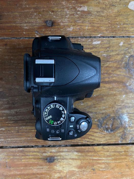 Nikon D3100 com lente 18-105mm - Negociável