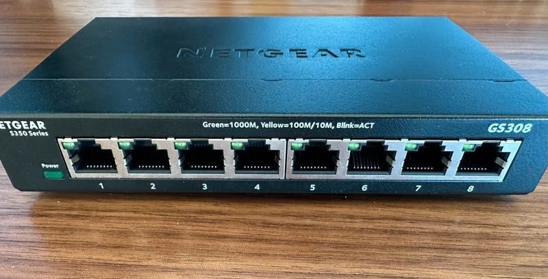 Switch Ethernet Netgear GS308 - 8 Portas Gigabit
