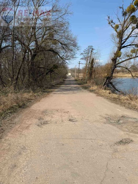 Продаж земельних ділянок