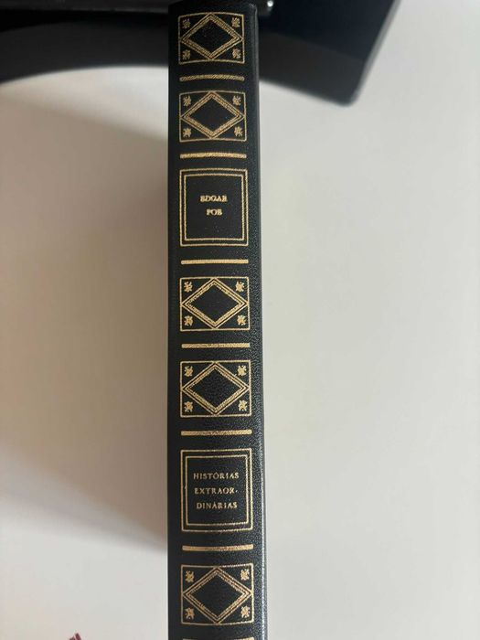 Livro Histórias Extraordinárias